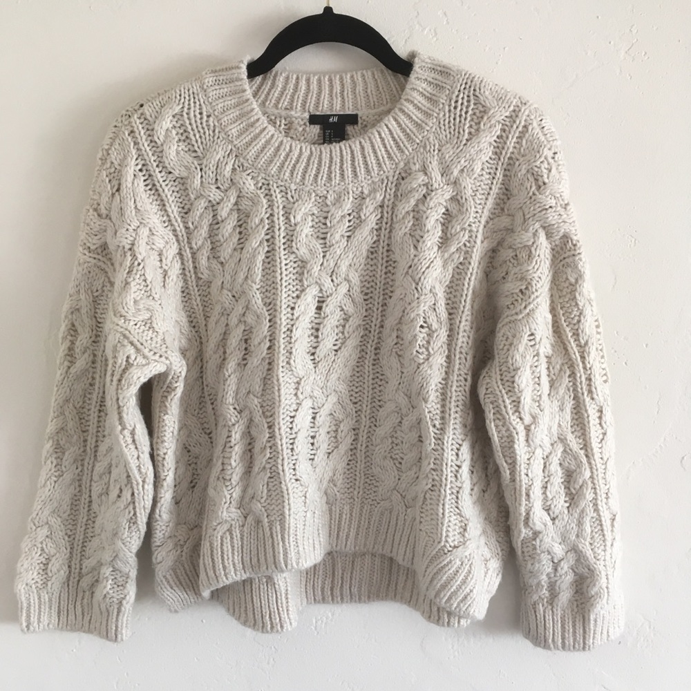 H&M Crewneck Cable-Knit sweater